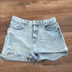 Distressed cut off Denim Women Shorts 8  light wash